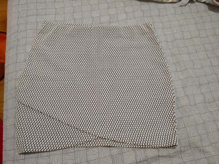 全新HM一步裙  ，腰部有弹力