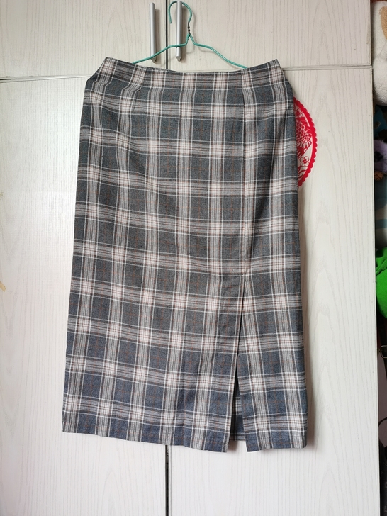 日系文艺学院风格子修身包臀女薄款复古直筒A...