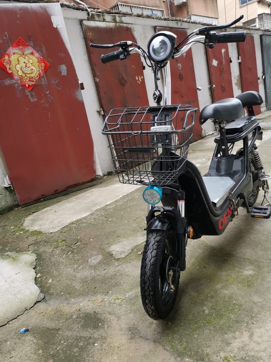 新大洲新国际   电池是去年10月份的 牌...