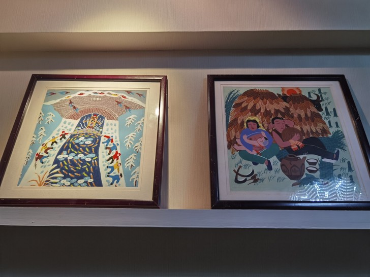 两幅农民画馆画家的作品