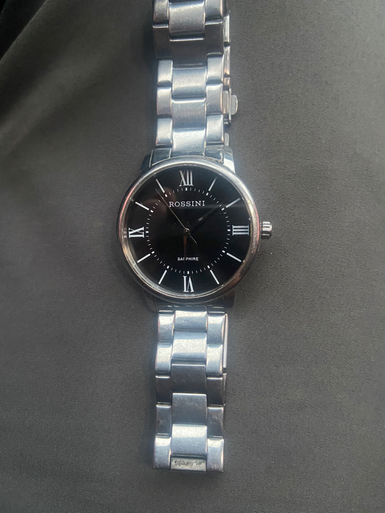 罗西尼石英表 朋友深圳专柜买的带回来的