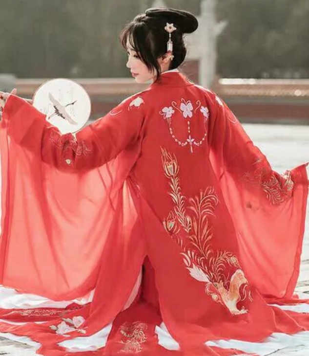 青荷华服 九凤朝阳 重工刺绣