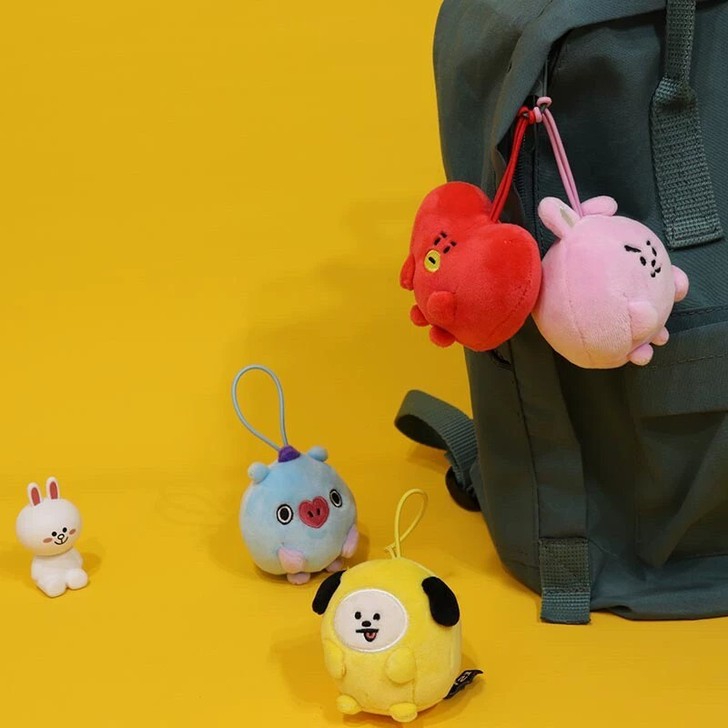 bt21毛绒球球挂件和图一模一样的