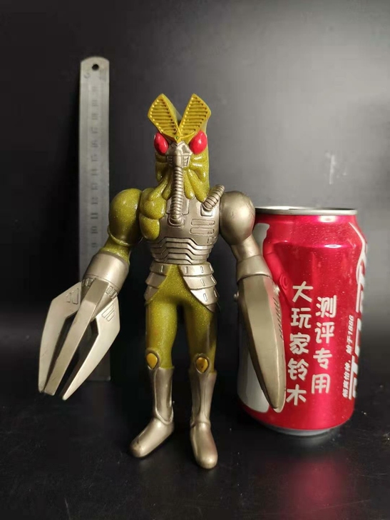 机械巴尔坦星人万代日版奥特曼怪兽软胶火花扭...