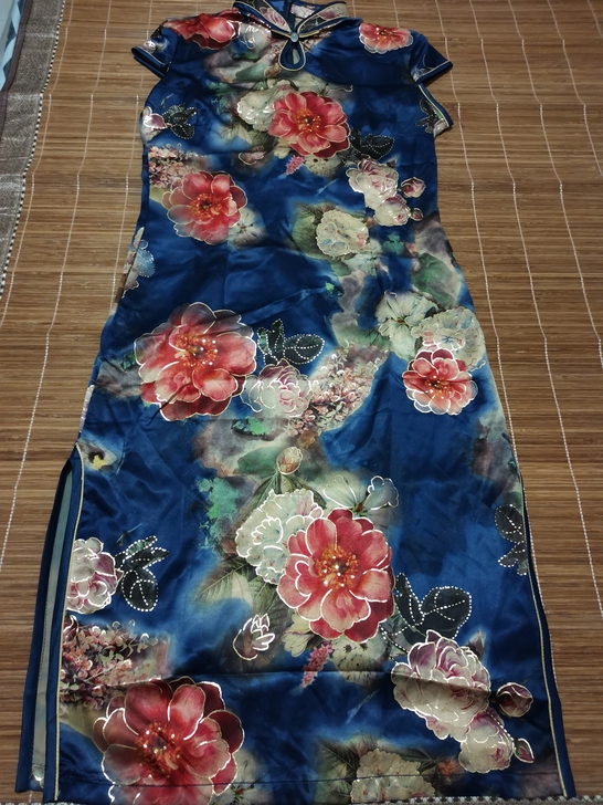 m码旗袍,好衣服,全新,直播间买的,没有吊...