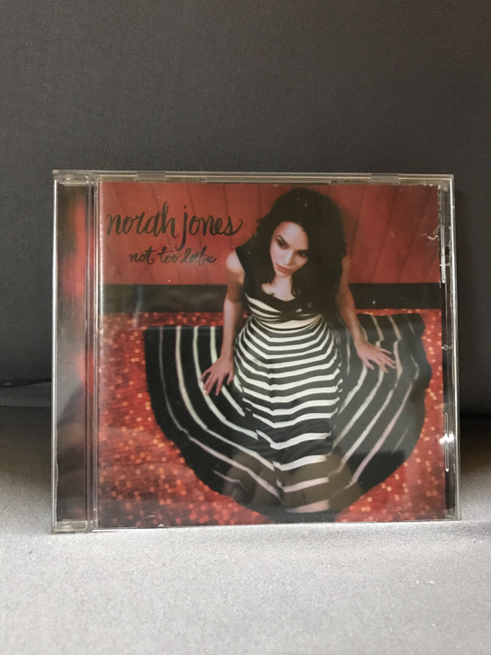 诺拉##amp；middot；琼斯 著名女...