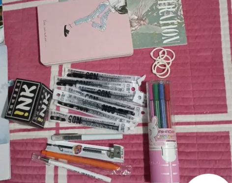 横格本，空白页本，直液式笔以及替换芯，笔和...