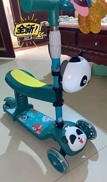 【全新转让】处理一批带座滑板车儿童,前面两...