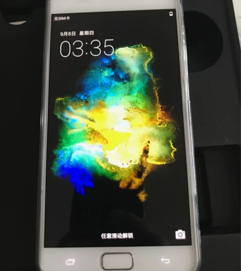 备用手机，夏普的屏幕很带劲，给小孩老人用很...
