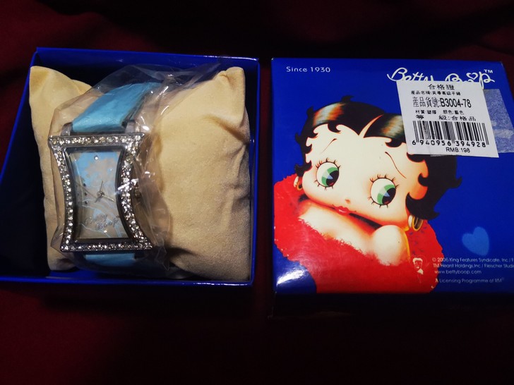 贝蒂手表全新 带包装 需要自己换电池哦