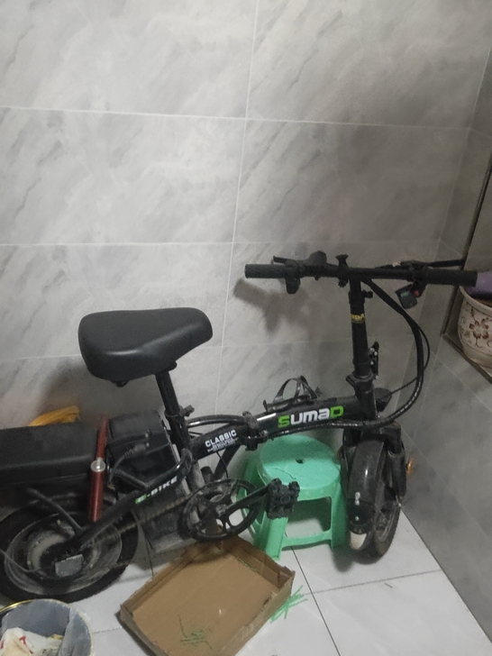 小区电梯不让电动车进入特将爱车低价出售,除...