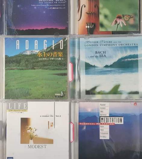 放松休闲的古典音乐CD碟。碟片品相还好,胆...