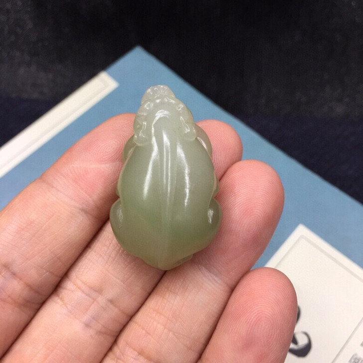 和田玉青海料,貔貅挂件,玉质细腻,质地油润...