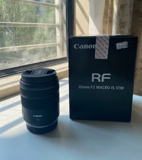 索尼fe50f2.8镜头 外观挺新,正常使...