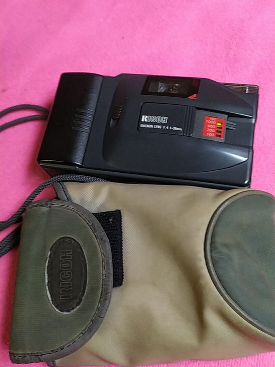 理光YF-20D 胶卷胶片相机。