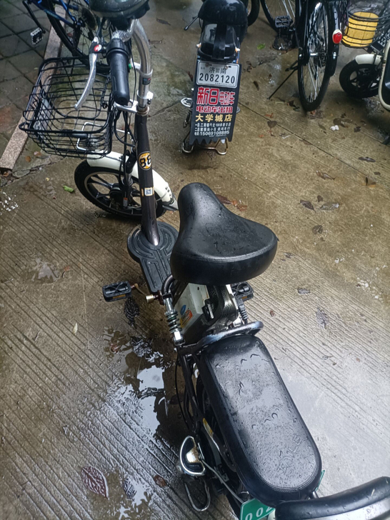锂电池电动车，校内骑两天一冲，链子绣了，有...