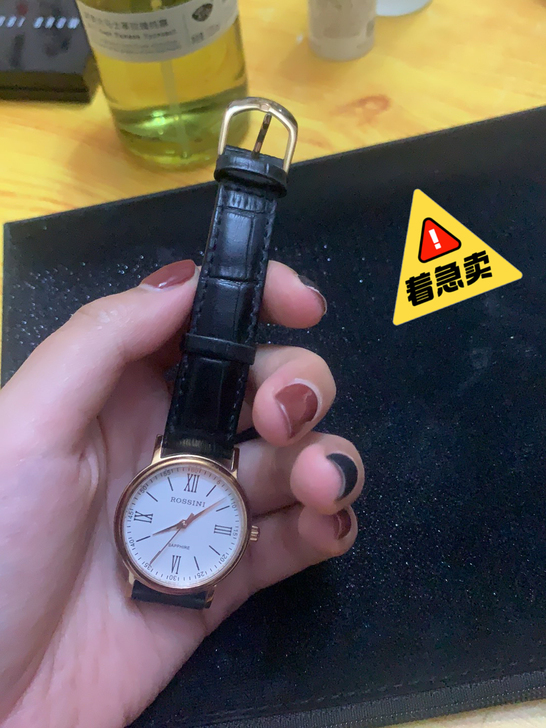 罗西尼女士腕表 戴过几次 没有磕碰 别上来...