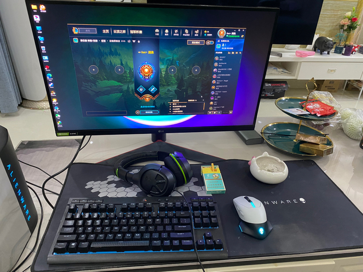 外星人r9  配置9900k 2080ti...