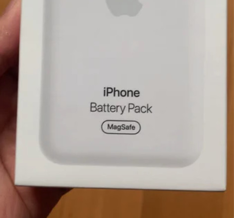 MagSafe 苹果 『苹果磁吸充电宝』：...