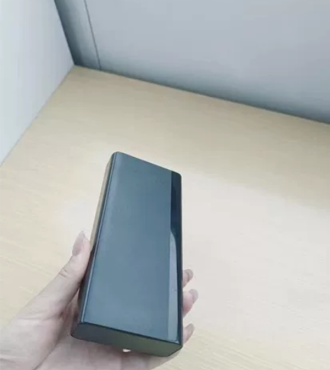 处理几个南极人快充20000大容量移动电源...