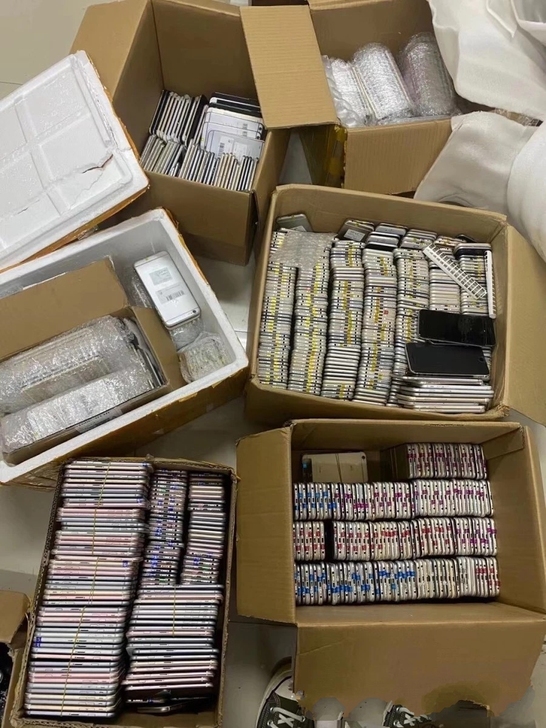 高价收二手手机，收华为，苹果，小米，opp...