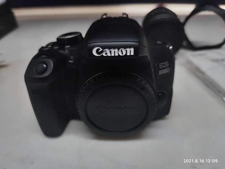 佳能EOS 800D单反相机单机身自用9成新