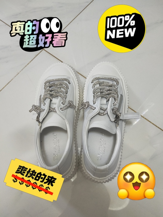 新鞋，全新，图片是相机原图，这是冒着洪水从...