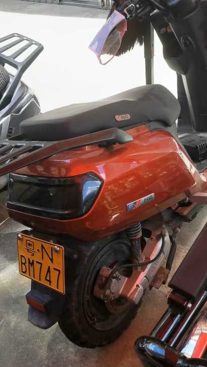 台铃Y3顶配，72伏。续航八十公里。