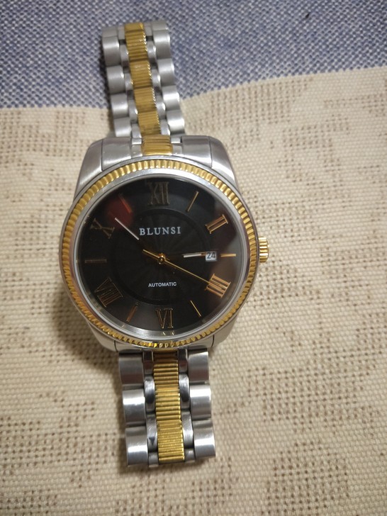 香港伯伦思，走时精准，西铁城机芯，防水很好...