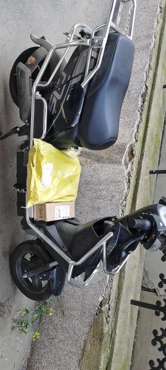 爱狮电动车,两组电瓶沈阳皇姑区内,送外卖一...