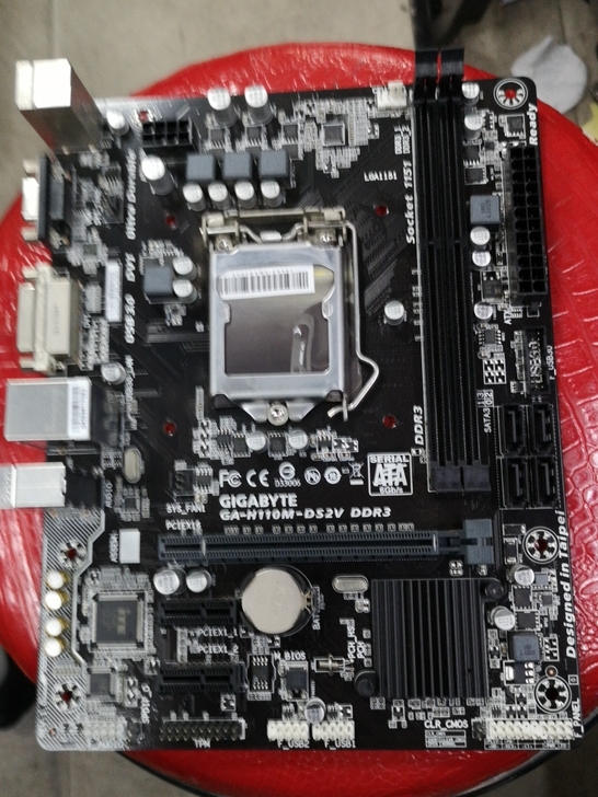 技嘉H110M-DS2V DDR3主板。...