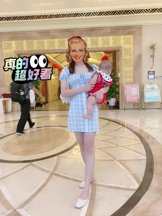 #网红款蓝白格子修身连衣裙