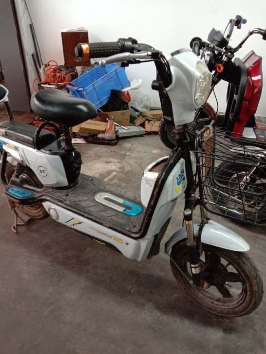 电动自行车车况良好，没有怎么骑