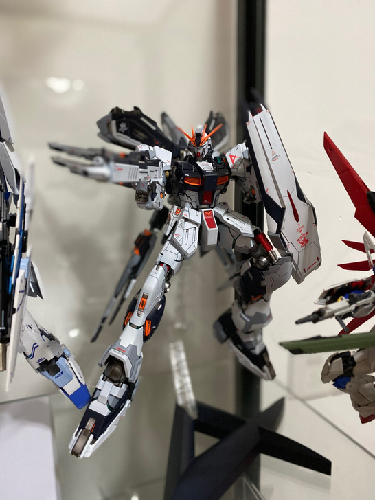 bandai，MG 1/100卡牛，加暴走...