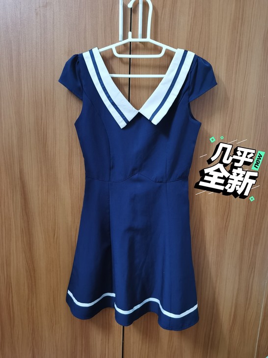 连衣裙 学生裙 s码短裙，修身减龄显白