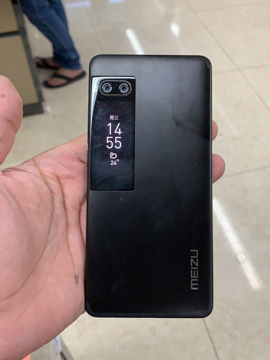 魅族pro7，功能都好，屏幕有划痕，全网通...