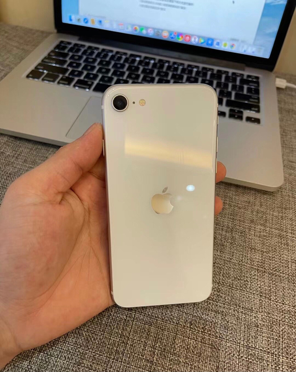 激活未使用iPhone SE2 64G 原...