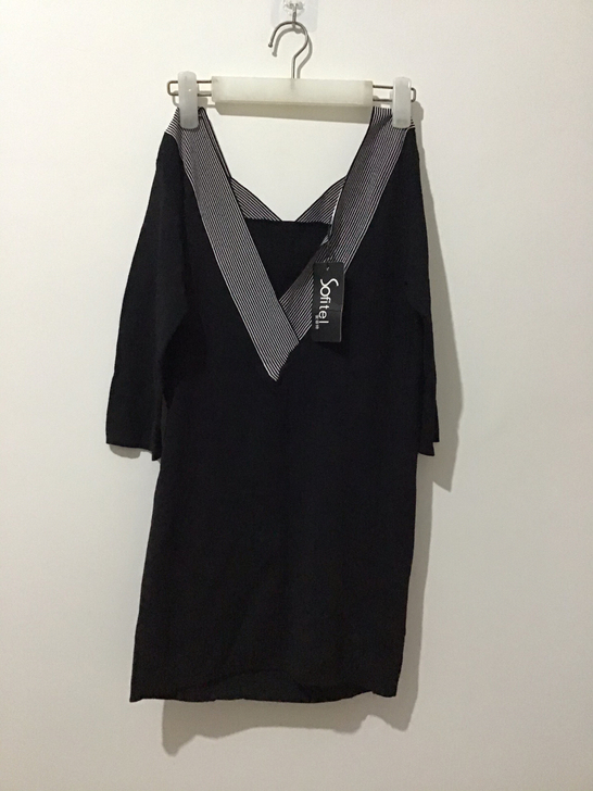 全新大V领设计感小个子冰丝针织连衣裙