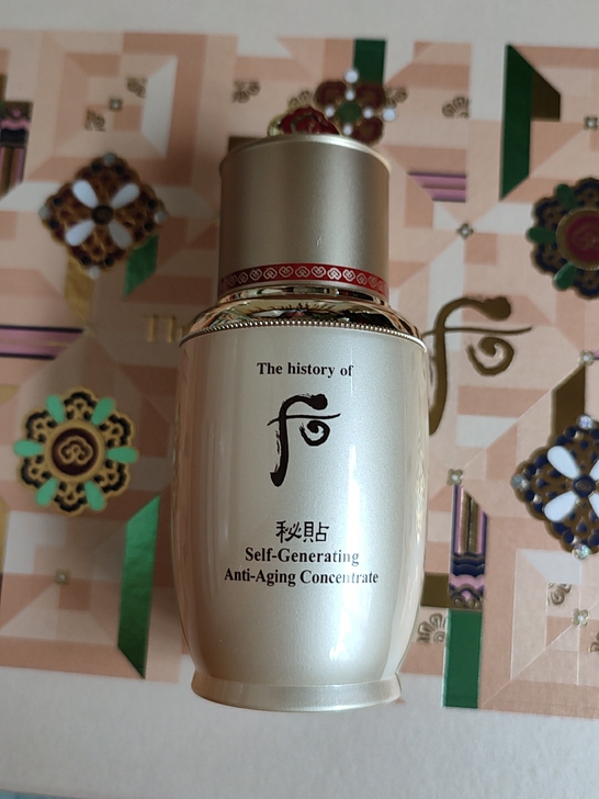 后自生秘贴精华20ml，水后精华。套盒里拆...