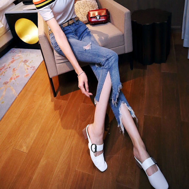 2021新款韩版微喇牛仔裤女破洞裤修身浅色...