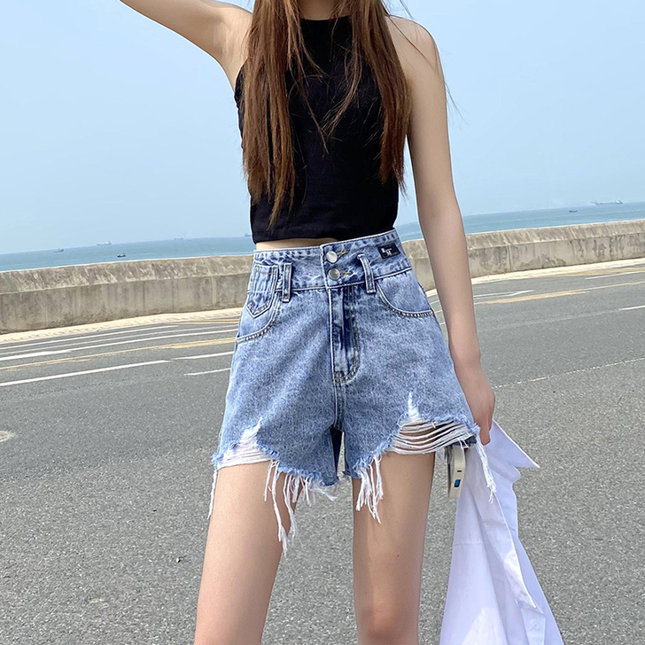 【特卖节价】破洞牛仔短裤女夏季2021年新...