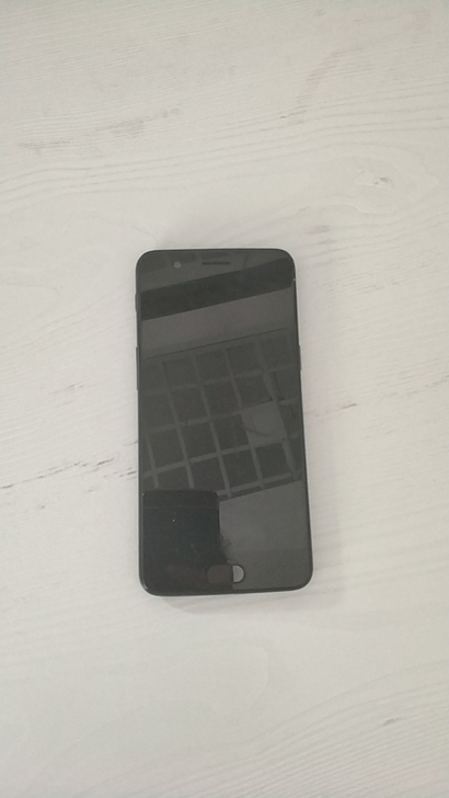 一加5t 8成新 6+64g 4台 另外有...