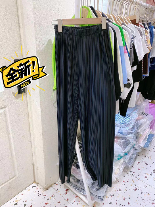 夏季冰丝裤，全新，最胖可以穿到130斤