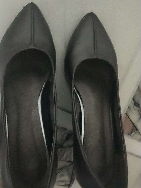 尖头全皮高跟鞋