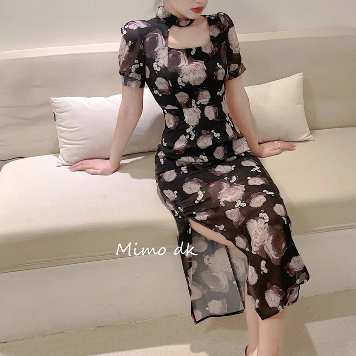 高级感玫瑰一字肩连衣裙设计感小众2021新...