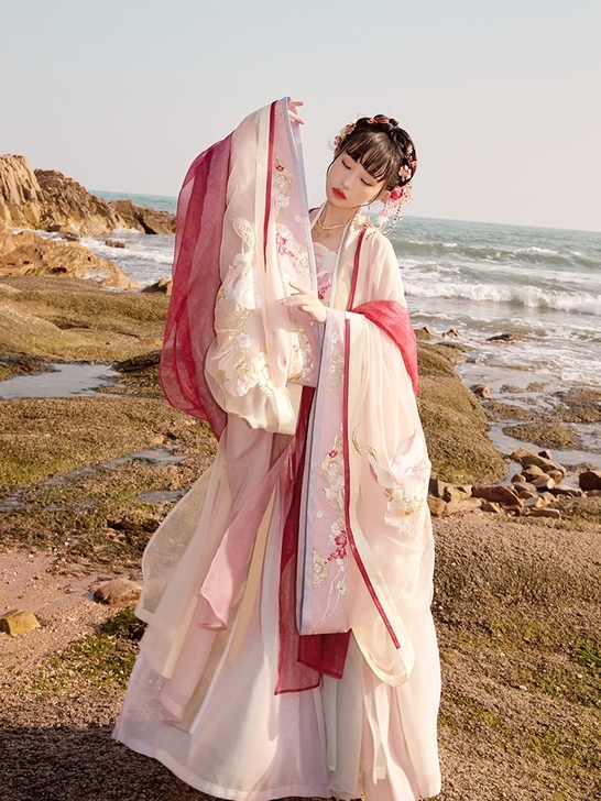 【十三余 小豆蔻儿】[莲生] 绣花大袖衫吊...