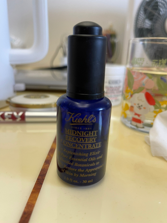 科颜氏熬夜精华 还有三分之二 购于日上免税店