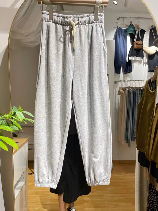 女式休闲裤，全新，有喜欢的私聊我