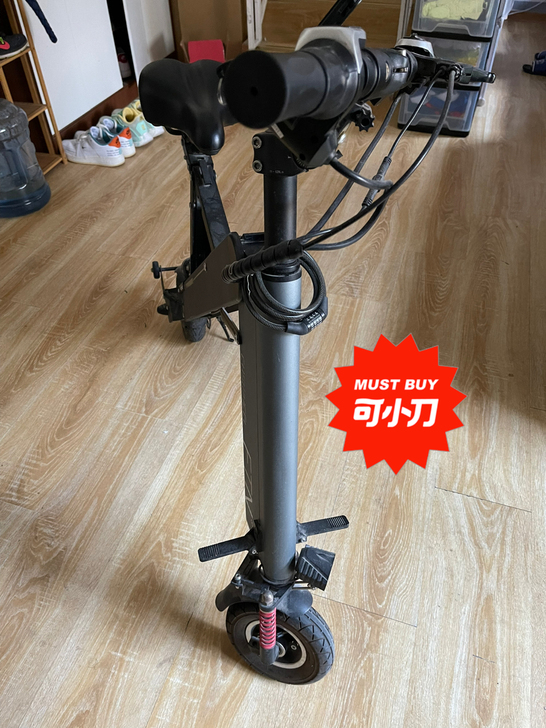 九五新的折叠电动车,买了几乎没怎么骑过,包...