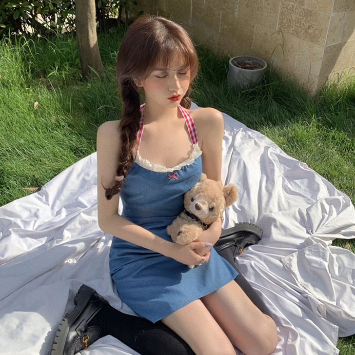 法式甜美少女挂脖抹胸a字连衣裙女2020新...